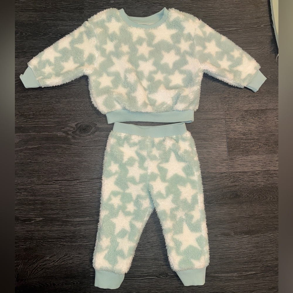 Cat & Jack Mint Star ⭐️ Sherpa Fuzzy Pullover and Joggers Two Piece Set